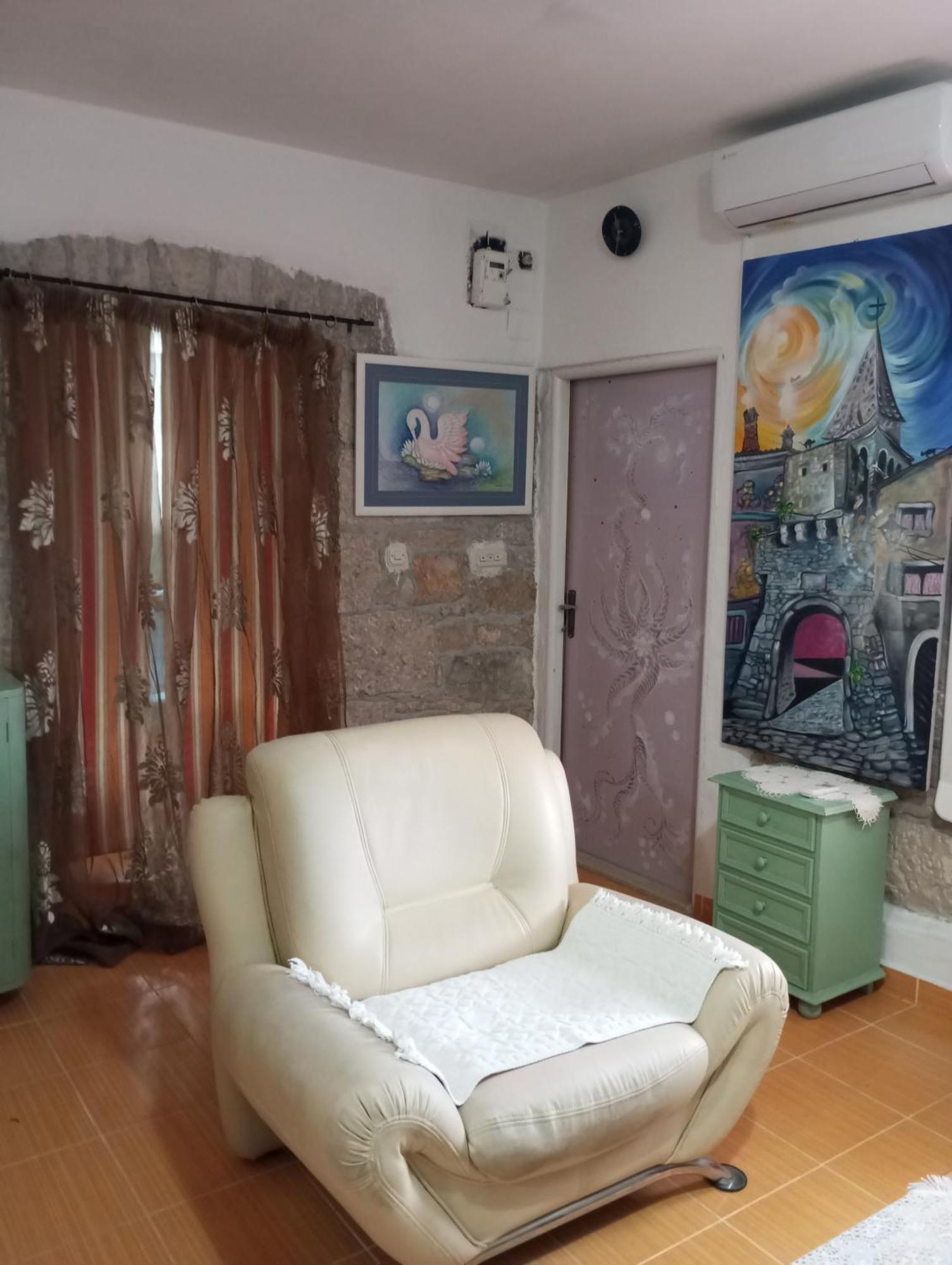 Apartman Sirena Pićan Eksteriør bilde
