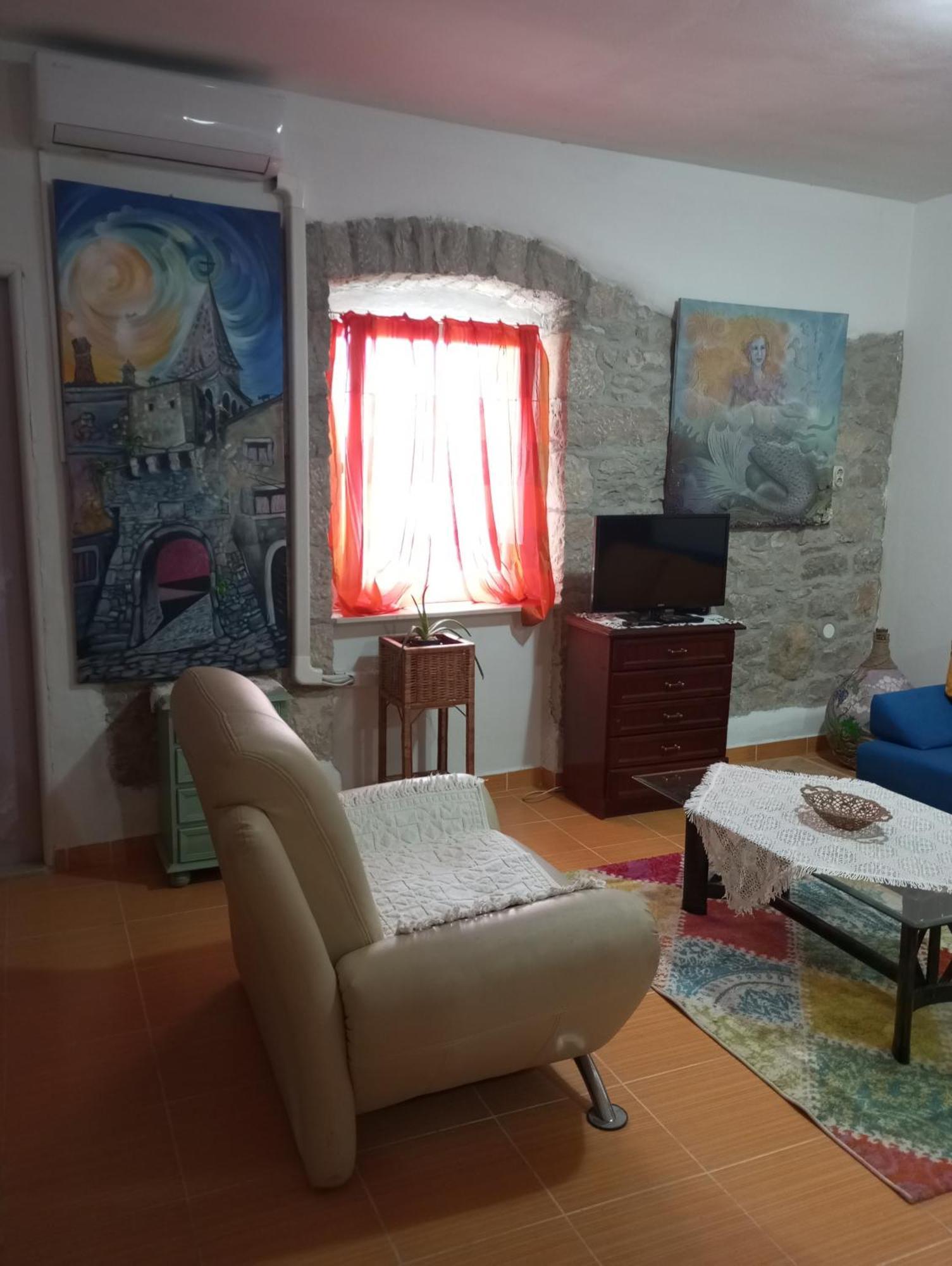Apartman Sirena Pićan Eksteriør bilde
